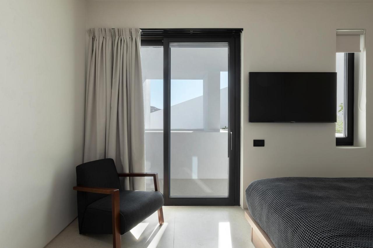Cubic Mykonos Seafront Design Suites Ornos  Exterior foto